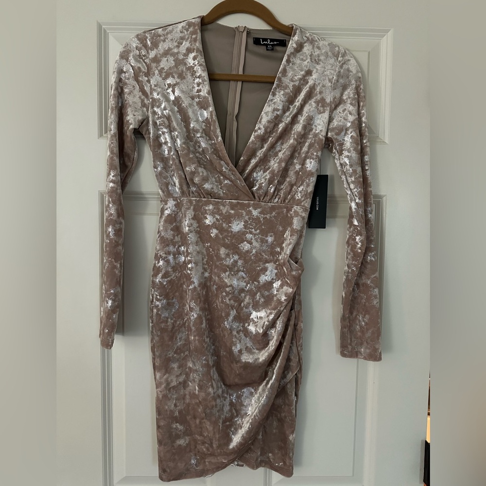 Lulu’s Long Sleeve Mini Dress - NEW WITH TAGS